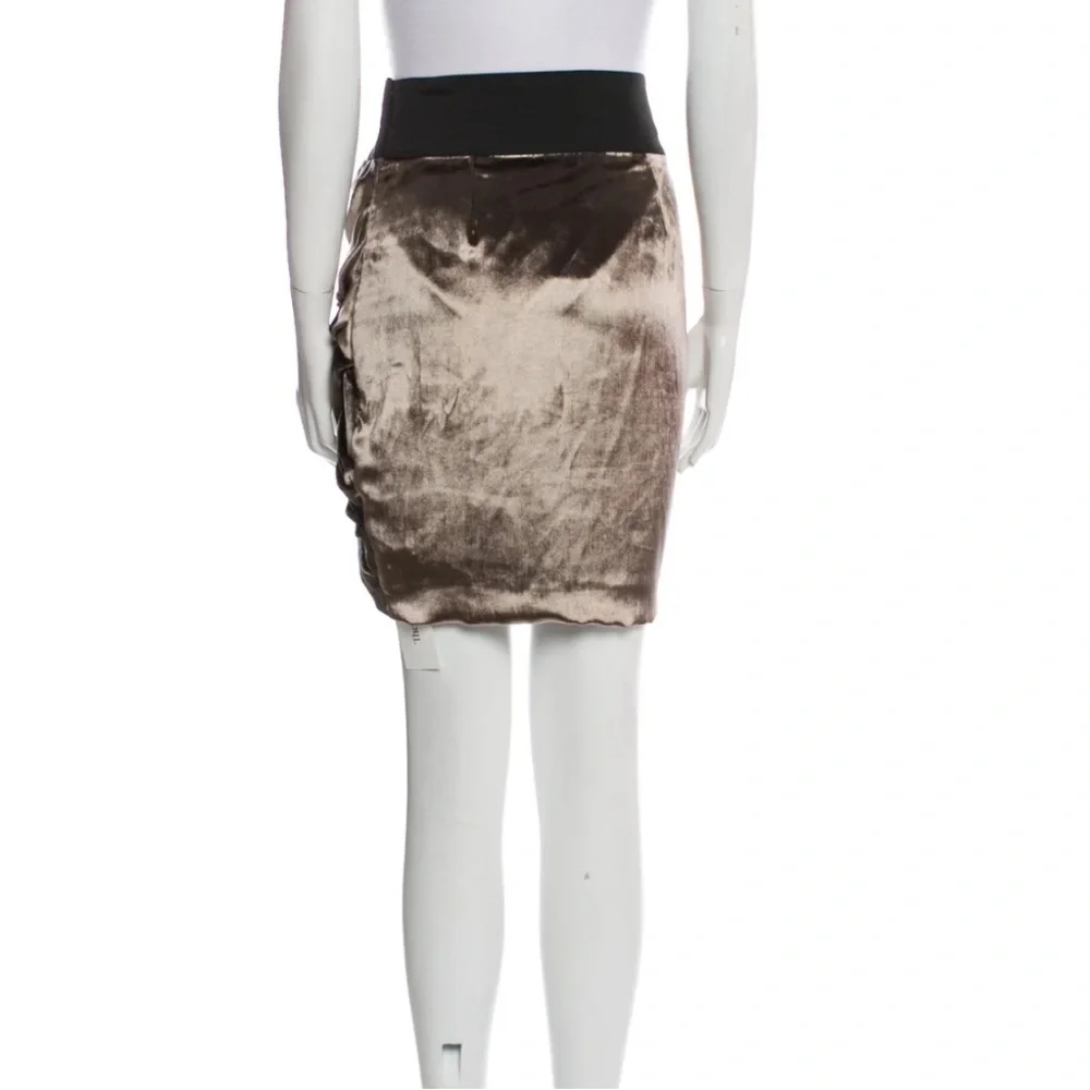 Elizabeth and James Velvet skirt size 4